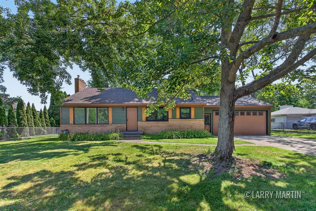 1916 Manning Avenue, Grand Rapids, MI 49534