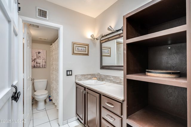 2885 E Weymouth Ci Circle E, Tucson, AZ 85716