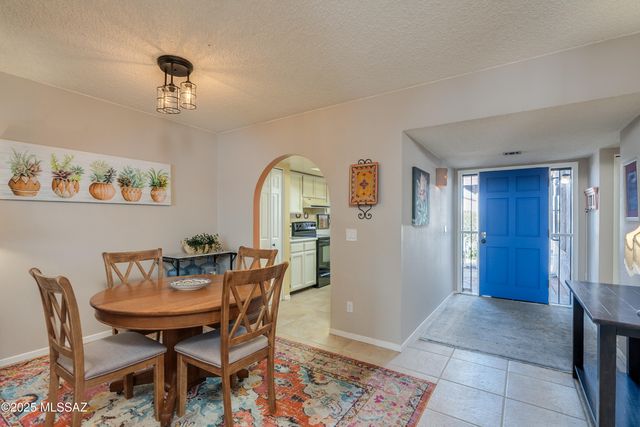 2885 E Weymouth Ci Circle E, Tucson, AZ 85716