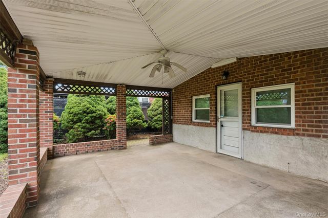 3962 Hahn Avenue, Bethpage, NY 11714