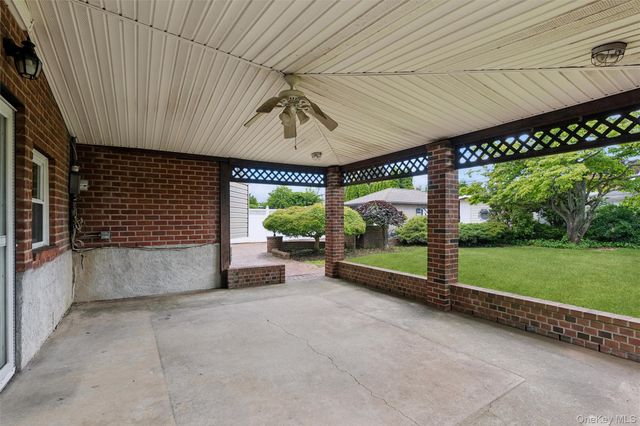 3962 Hahn Avenue, Bethpage, NY 11714