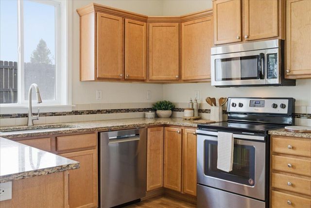 21269 SE Golden Market Court, Bend, OR 97702