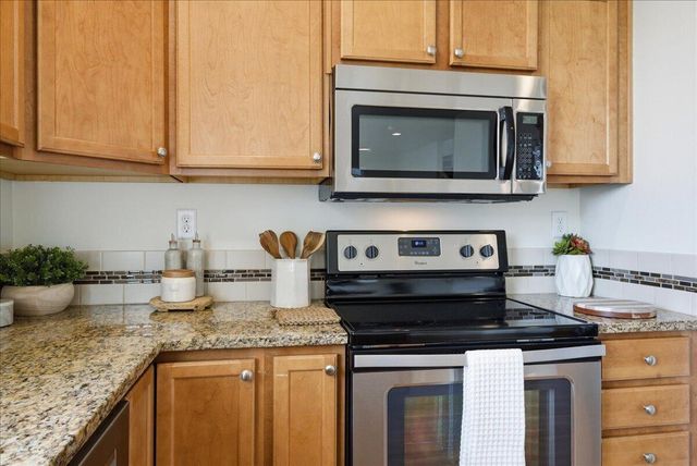 21269 SE Golden Market Court, Bend, OR 97702