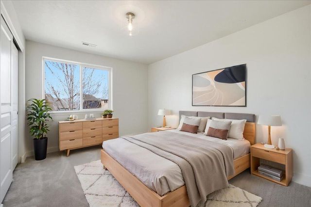 21269 SE Golden Market Court, Bend, OR 97702