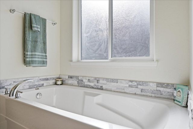 21269 SE Golden Market Court, Bend, OR 97702