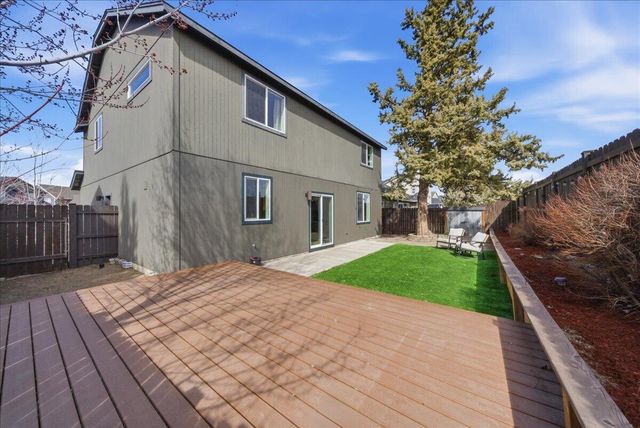 21269 SE Golden Market Court, Bend, OR 97702