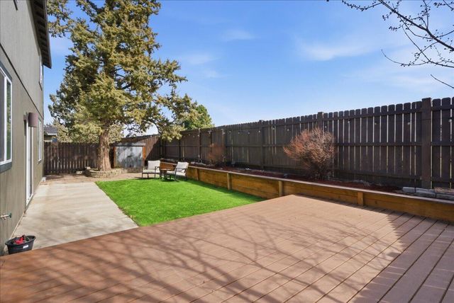 21269 SE Golden Market Court, Bend, OR 97702