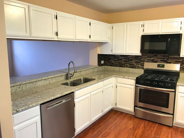 1602 Vermont Drive 1602, Elk Grove Village, IL 60007