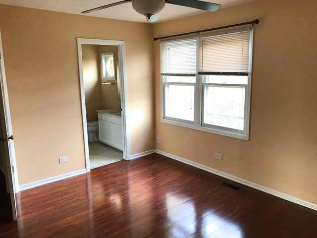 1602 Vermont Drive 1602, Elk Grove Village, IL 60007