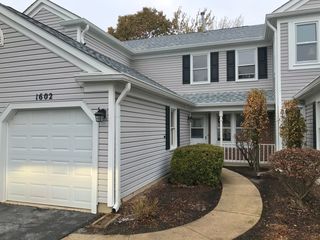 1602 Vermont Drive 1602, Elk Grove Village, IL 60007