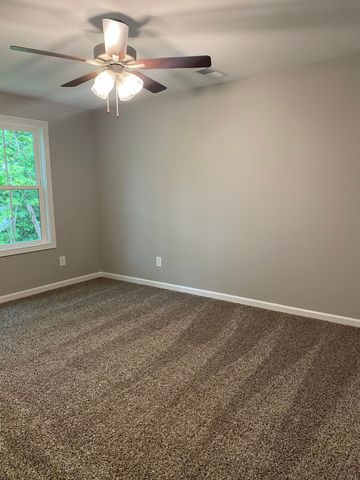 714 Gracey Ave Apt A, Clarksville, TN 37040