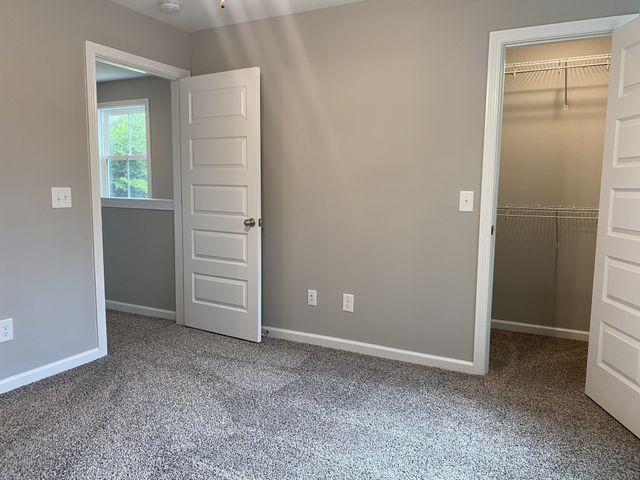 714 Gracey Ave Apt A, Clarksville, TN 37040