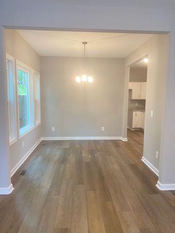 714 Gracey Ave Apt A, Clarksville, TN 37040