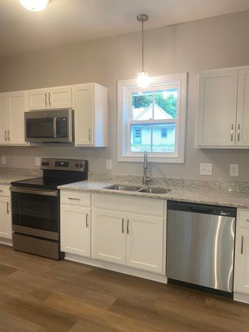 714 Gracey Ave Apt A, Clarksville, TN 37040