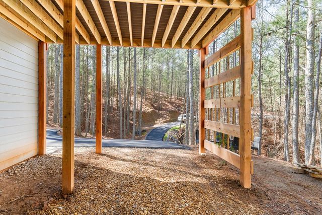 126 Hummingbird Way, Copperhill, TN 37317