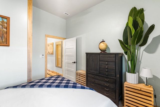 126 Hummingbird Way, Copperhill, TN 37317