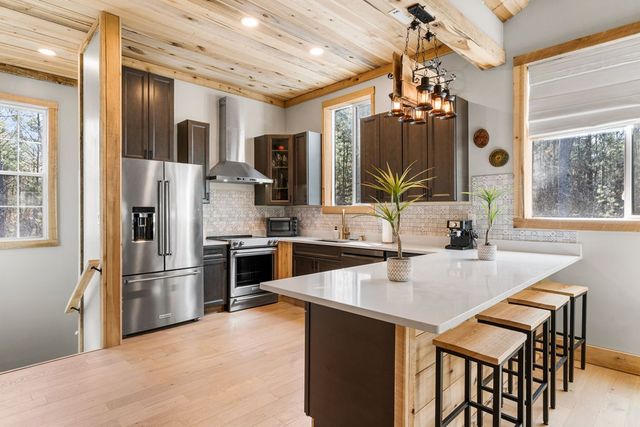 126 Hummingbird Way, Copperhill, TN 37317