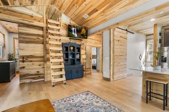 126 Hummingbird Way, Copperhill, TN 37317