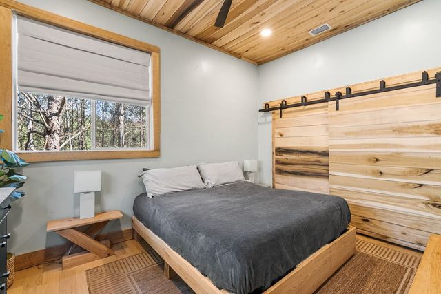 126 Hummingbird Way, Copperhill, TN 37317