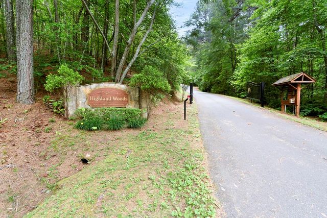 126 Hummingbird Way, Copperhill, TN 37317