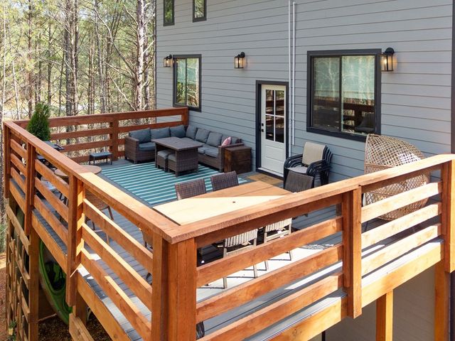 126 Hummingbird Way, Copperhill, TN 37317