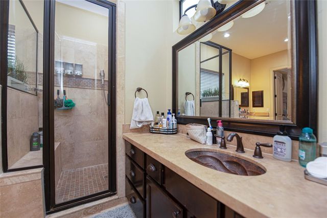 1141 W 23rd Street B, Houston, TX 77008