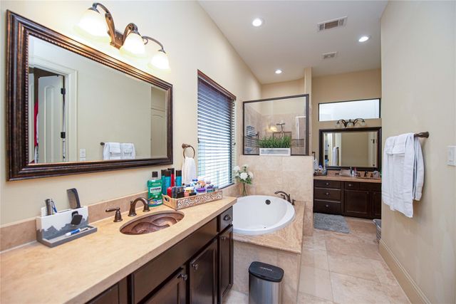 1141 W 23rd Street B, Houston, TX 77008