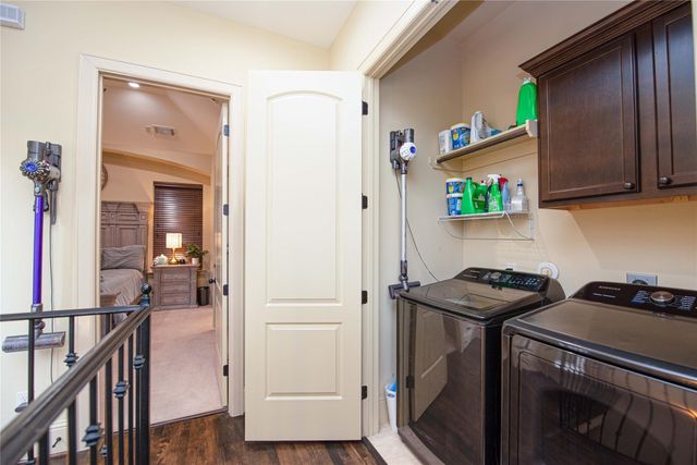 1141 W 23rd Street B, Houston, TX 77008