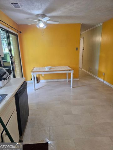 5784 Albans Circle, Lithonia, GA 30058