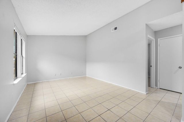 2008 Old West PL B, Round Rock, TX 78681