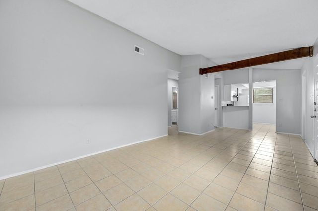 2008 Old West PL B, Round Rock, TX 78681