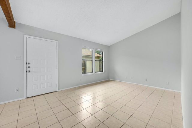 2008 Old West PL B, Round Rock, TX 78681