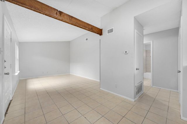 2008 Old West PL B, Round Rock, TX 78681