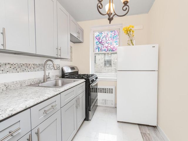 6535 Broadway 2E, Bronx, NY 10471