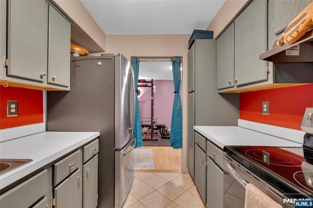 46 Watsessing Avenue C3, Belleville, NJ 07109