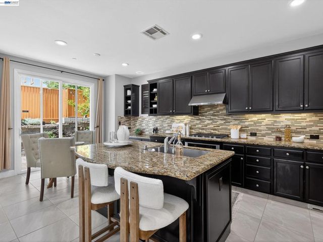 513 Crocus Hill Ct, San Ramon, CA 94582