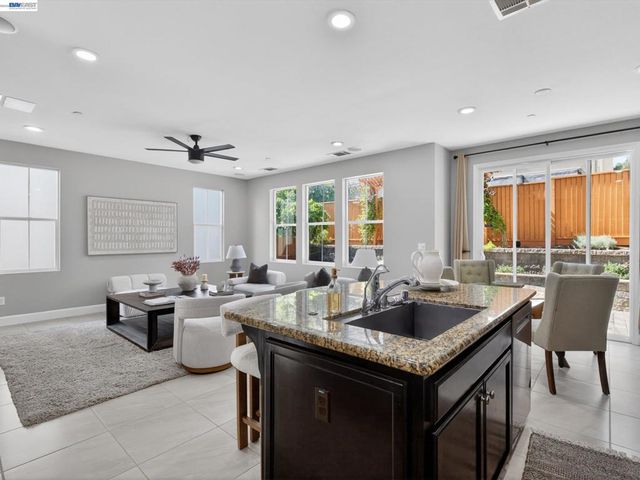 513 Crocus Hill Ct, San Ramon, CA 94582