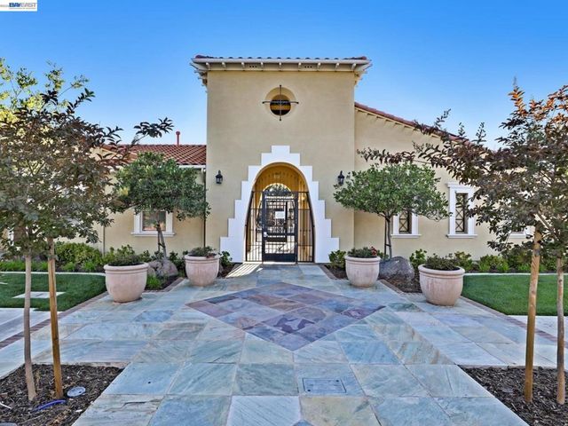 513 Crocus Hill Ct, San Ramon, CA 94582