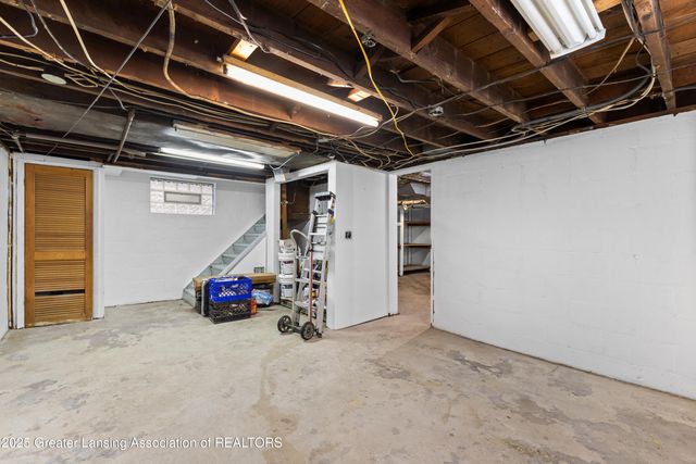 1807 Teel Avenue, Lansing, MI 48910