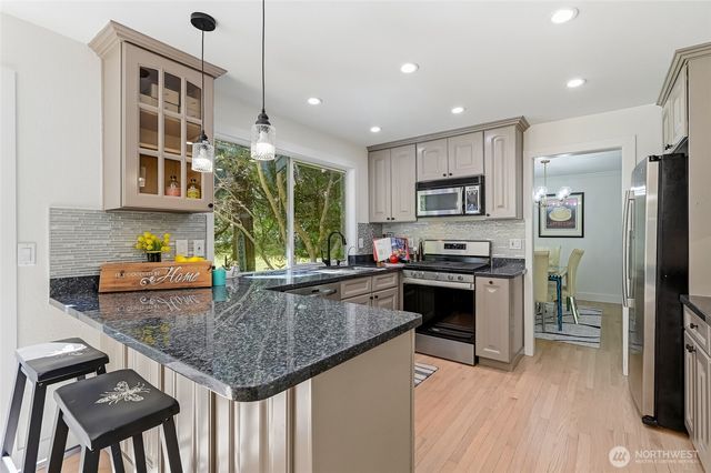 22235 NE 54th, Redmond, WA 98053