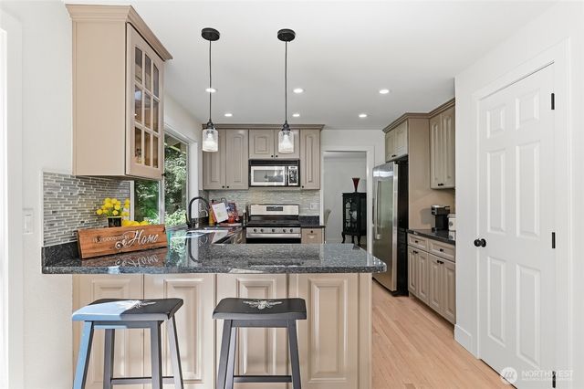 22235 NE 54th, Redmond, WA 98053