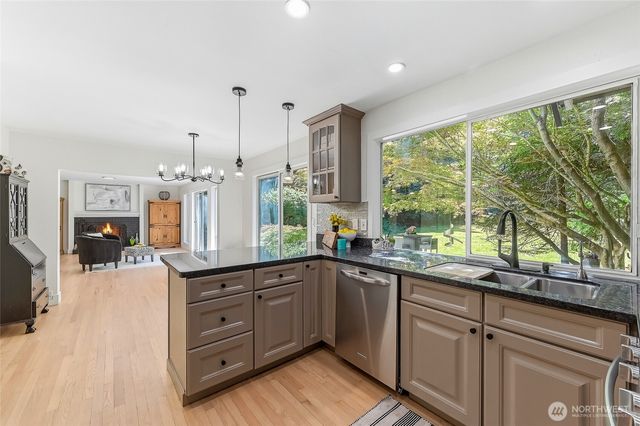 22235 NE 54th, Redmond, WA 98053