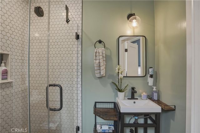 4231 Division, Los Angeles, CA 90065