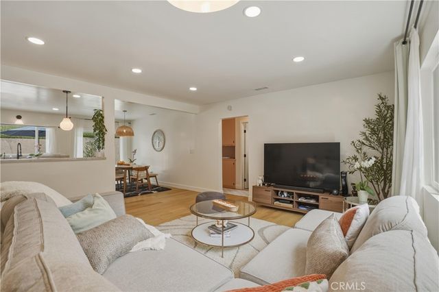 4231 Division, Los Angeles, CA 90065