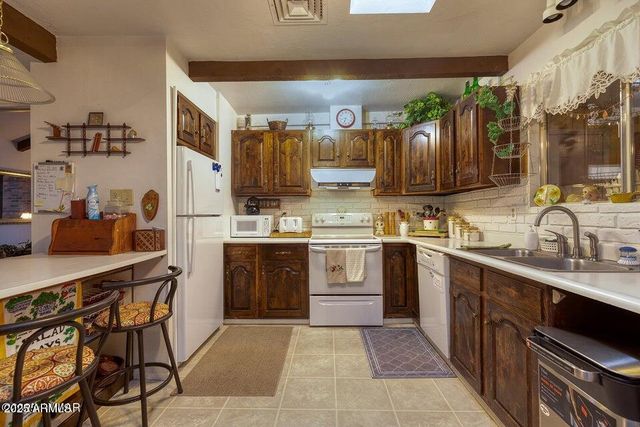 2045 SILVER CREEK Drive, Show Low, AZ 85901