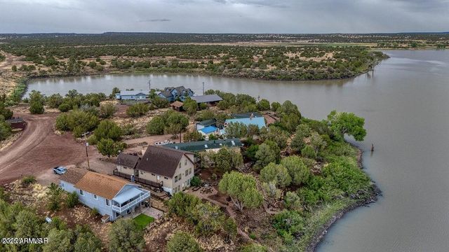 2045 SILVER CREEK Drive, Show Low, AZ 85901