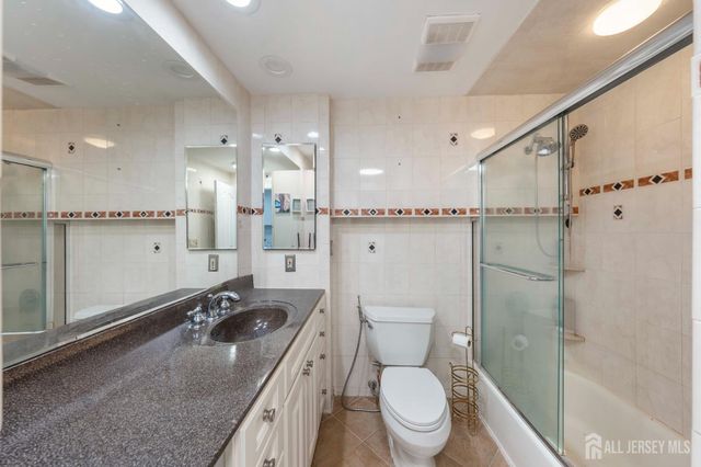 40 Fayette Street 66, Perth Amboy, NJ 08861