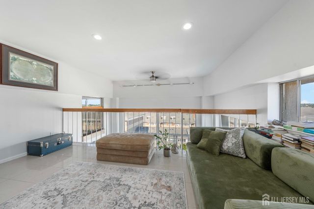 40 Fayette Street 66, Perth Amboy, NJ 08861