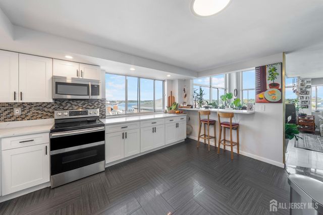 40 Fayette Street 66, Perth Amboy, NJ 08861