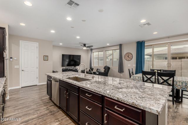 2355 W WHISPER ROCK Trail, Phoenix, AZ 85085